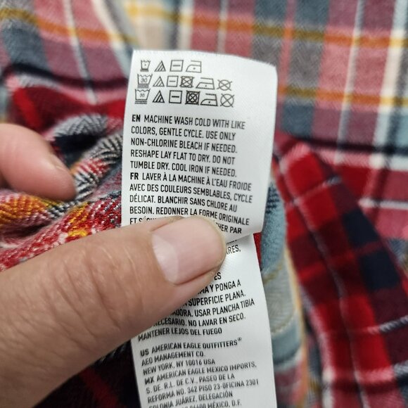 American Eagle Outfitters Shirt Womens Medium Red Plaid Flannel Button Up - Picture 8 of 9